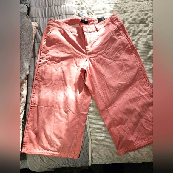 Lane Bryant Pink Cropped Pants Size 18 NWT - Picture 1 of 15
